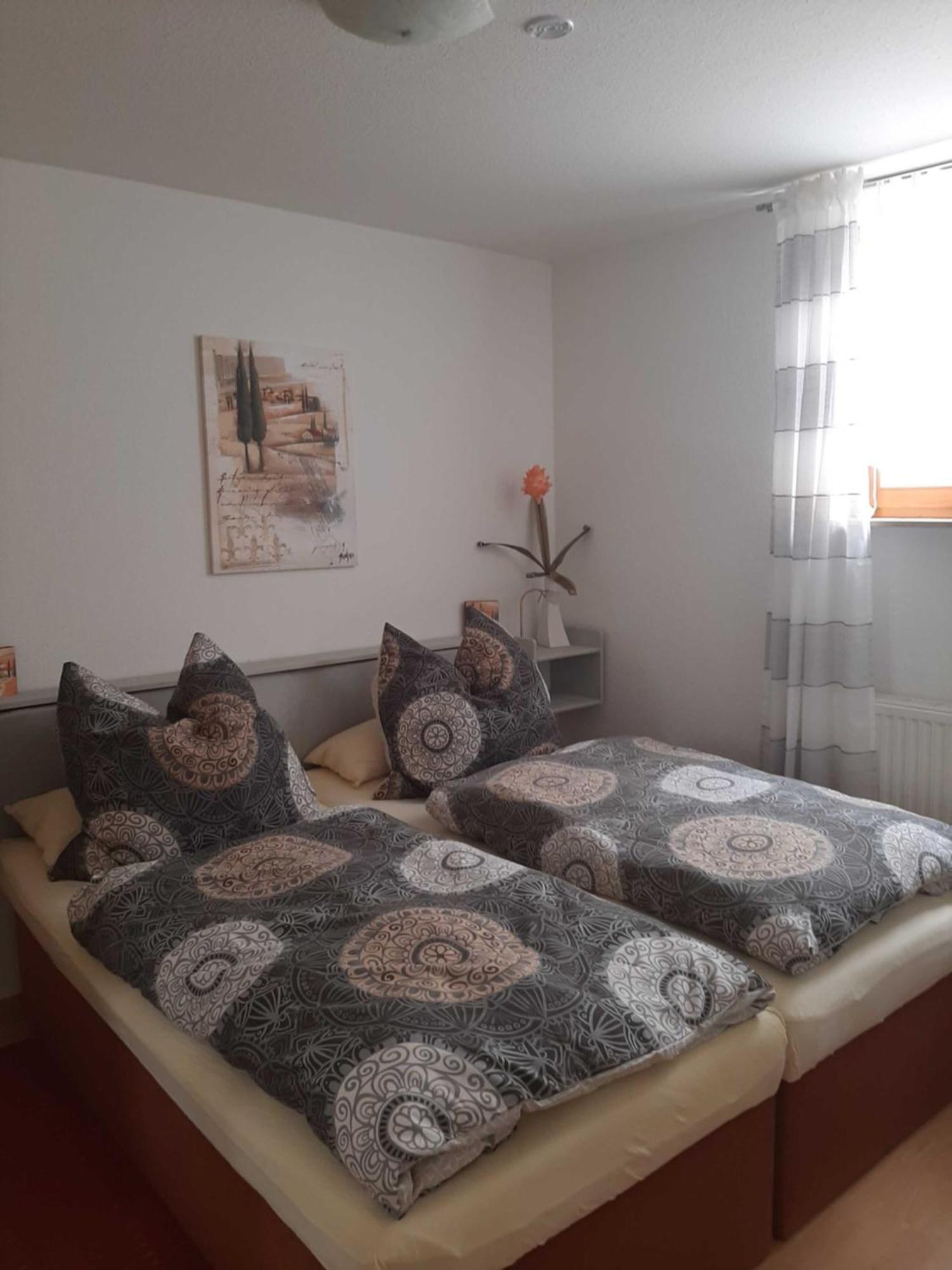 Ferienwohnung Am Suedhang Еттенгайм Екстер'єр фото